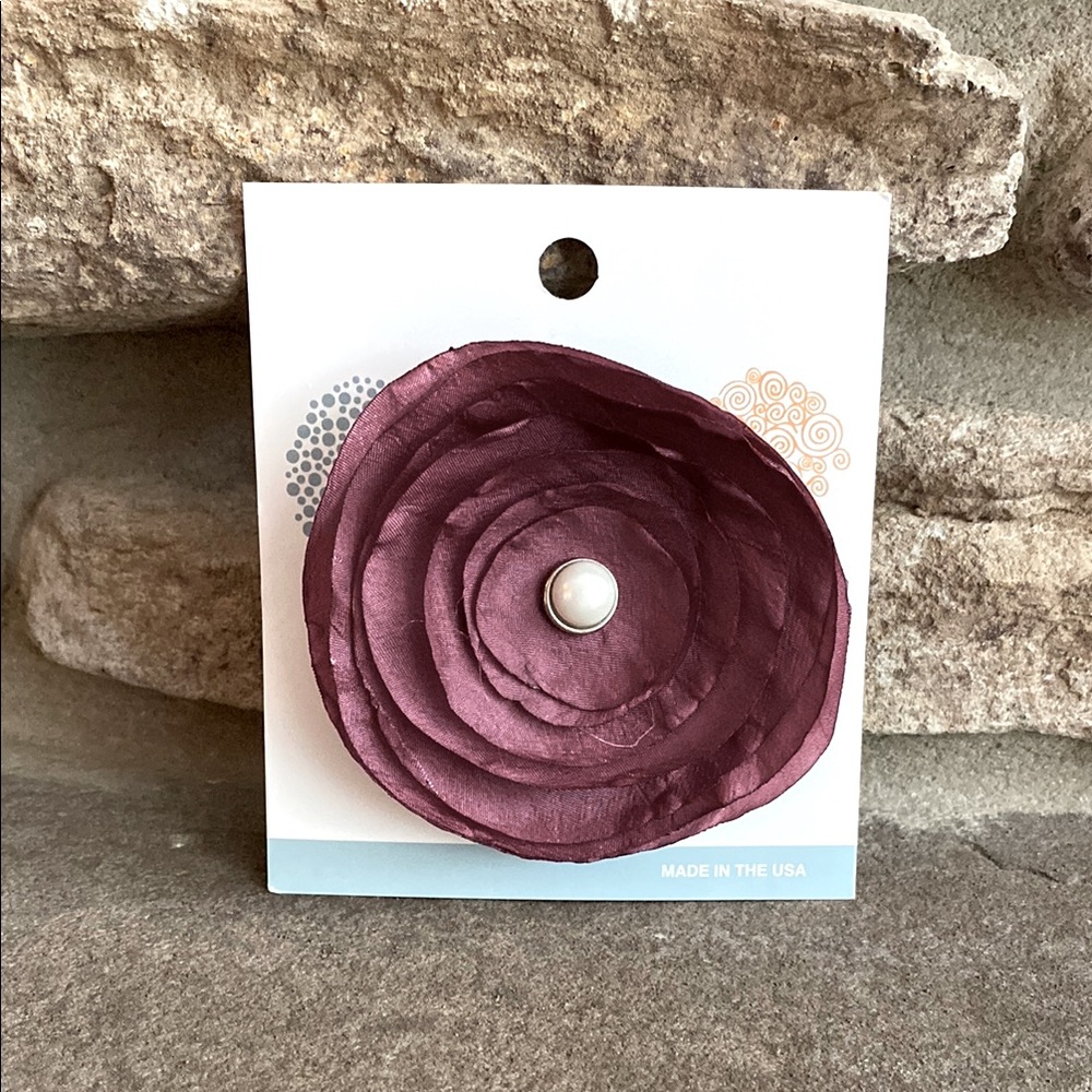 Simply Pretty Flower Hair Clip (Maroon)